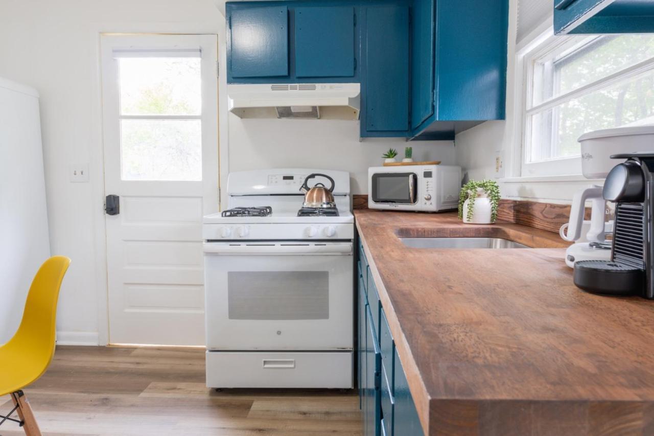 Retro Retreat Renovated 2Br, Desk, No Chore List! Kingston Exterior foto